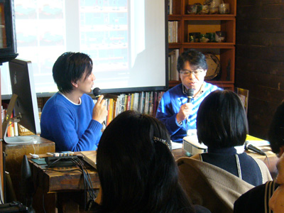 椹木野衣さん(右)とナカムラクニオさん(左)