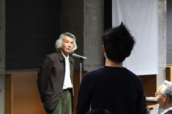 記念講演