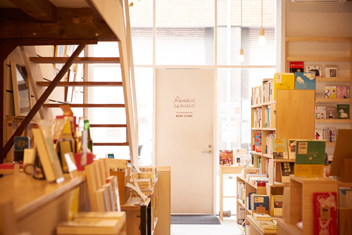 Readin’Writin’　BOOKSTORE店内