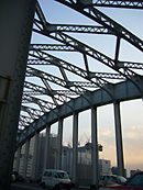 勝鬨橋の美しいアーチ