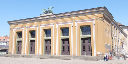 《トルヴァルセン美術館》